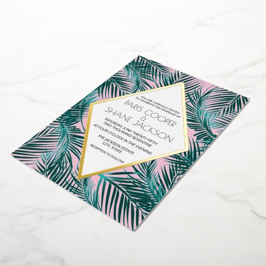 Pink Palm Deco Wedding Gold Foil uitnodiging (Gedraaid)