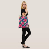 Pink Pastel Waterverf Floral Tote Bag (Op model)