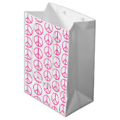 Pink Peace Sign Gift Wrap Medium Cadeauzakje (Voorkant Gekanteld)