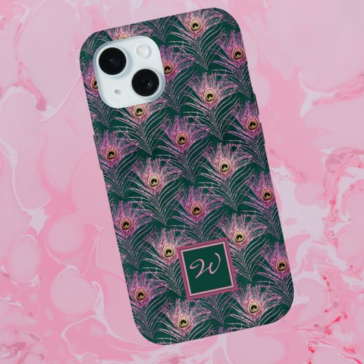 Pink Peacock Feathers en Monogram op Deep Green Case-Mate iPhone Case