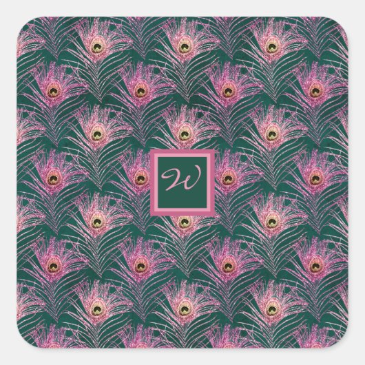 Pink Peacock Feathers en Monogram op Deep Green Vierkante Sticker (Voorkant)
