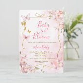 Pink Peony Baby in Bloom Butterfly Uitnodiging (Staand voorkant)