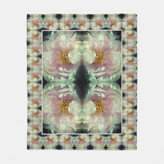 Pink Peony Flower Center Pattern Fleece Deken (Voorkant)