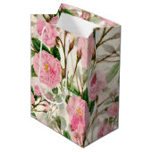 Pink Peony Flowers, Leaves & Buds Pattern Medium Cadeauzakje (Voorkant Gekanteld)