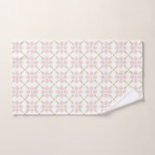 Pink petal and pastel triangle tile pattern on whi bad handdoek (Handdoek)