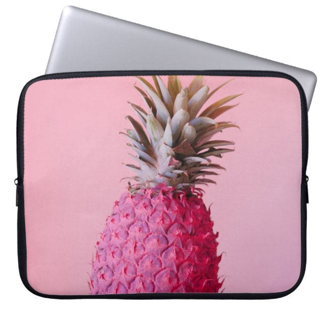 PINK PINEAPPLE LAPTOP SLEEVE (Voorkant)