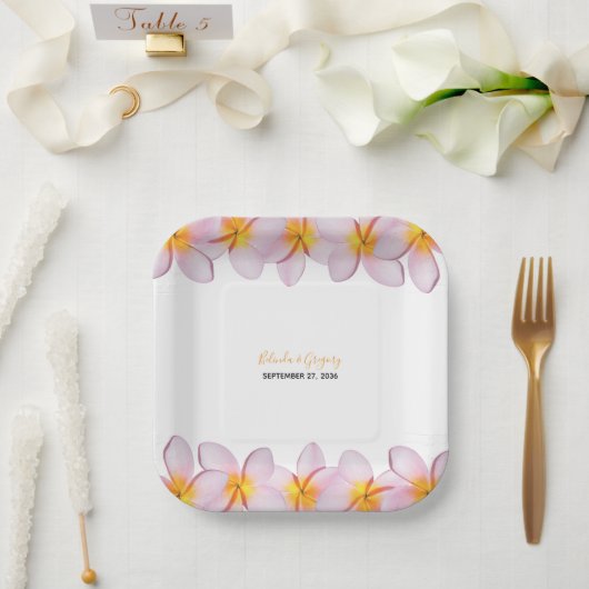 Pink Plumeria Frangipani Wedding Papieren Bordje (Huwelijk)