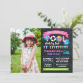 Pink Pool verjaardag zomer bash krijtbord foto Kaart (Staand voorkant)