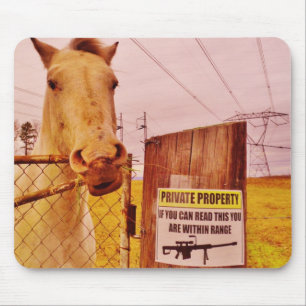 Pink Private Property Horse Muismat