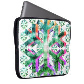 Pink, Purple + Green Snowflakes on Electronics Bag Laptop Sleeve (Voorkant Rechts)