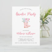 Pink Rain Boots & Flowers Garden Party Birthday Kaart (Staand voorkant)