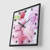 Pink Raspberry Macarons French Pastry Foto Vierkante Klok (Hoek)