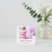Pink Raspberry Macarons French Pastry Vierkante Visitekaartje (Staand voorkant)