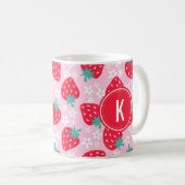 Pink Red Strawberries Floral  Pattern Monogram Koffiemok (Voorkant rechts)