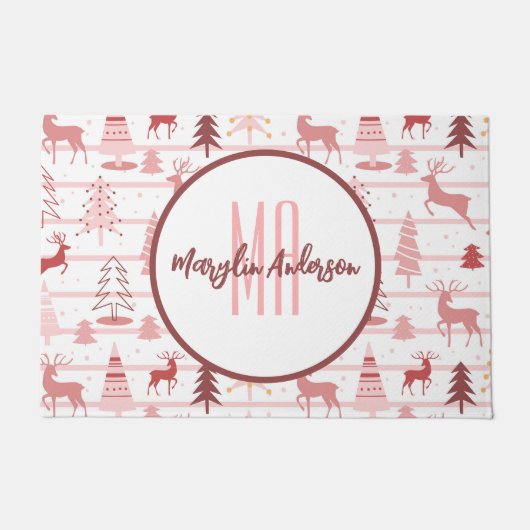 PINK REINDEER & CHRISTMAS TREES CUSTOM MONOGRAM DEURMAT (Voorkant)