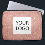 Pink Rose Gold Glitter - Aangepaste Logo Promotion Laptop Sleeve<br><div class="desc">Roze Rose Gold Faux Glitter en Sparkle Elegant Custom Logo Promotionele Laptop Tas of Sleeve Promotionele Hoesje. Dit hoesje kan worden aangepast om uw bedrijf of zakelijke logo op te nemen.</div>