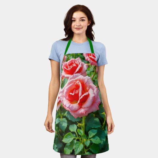 Pink Roses Apron Schort (Gedragen)
