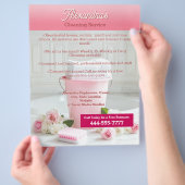 Pink Roses Cleaning Service Sjabloon Business Flyer (Hand)