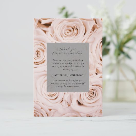 Pink Roses Memorial Foto Sympathie Begrafenis Bedankkaart (Staand voorkant)