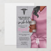 Pink Scrubs Verpleegkunde School Afstuderen Invita Kaart (Voorkant / Achterkant)