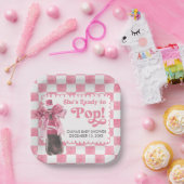 Pink She's Ready to Pop Baby Shower Papieren Bordje (Feest)