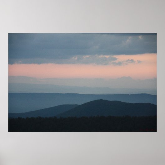 Pink Sky Blue Mountains Poster (Voorkant)
