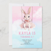 Pink Sky Bunny op Swing Verjaardag Uitnodiging Pas (Voorkant)