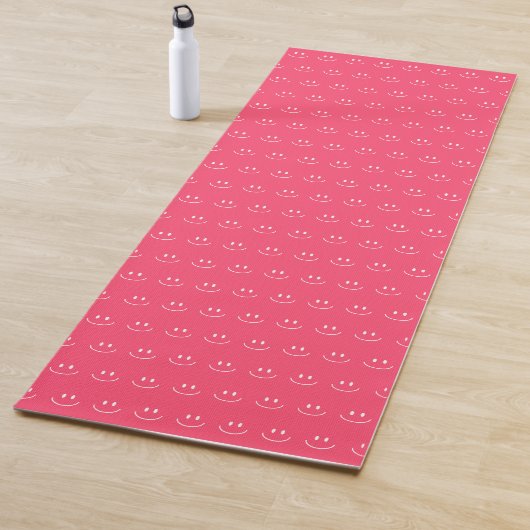 Pink Smile Pattern Yoga Mat (In situ)
