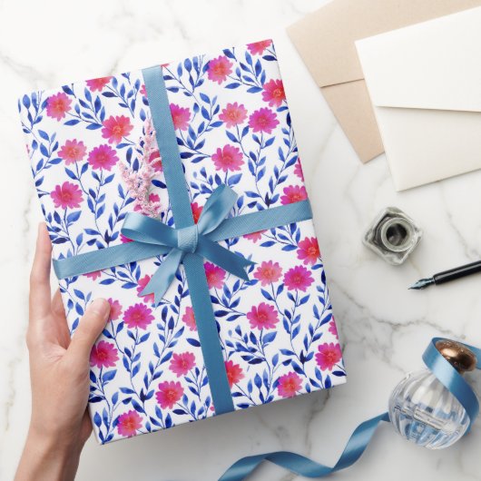 Pink Spring Flowers Watercolor Floral Pattern Cadeaupapier (Geschenken)