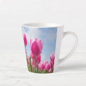 Pink Tulips Floral Mug – Nature Lover Gift Latte Mok (Rechts)