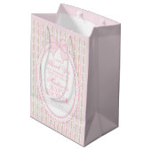 Pink Vintage Fancy Floral Baby Shower Favors Medium Cadeauzakje (Achterkant Gekanteld)