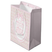 Pink Vintage Fancy Floral Bridal Shower Favors Medium Cadeauzakje (Achterkant Gekanteld)