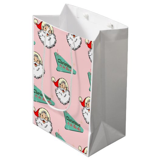Pink Vintage Retro Santa Medium Cadeauzakje (Voorkant Gekanteld)