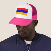 PINK-vlag van Armenië Trucker Pet (In situ)