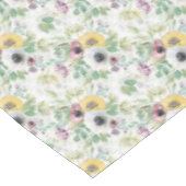 Pink, white and yellow anemones. tafelkleed (Gekanteld)