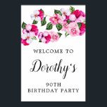 Pink White Floral 90th Birthday Party Welcome Poster<br><div class="desc">Een prachtig roze waterverf met roze roze en witte wand aan de bovenzijde van het scherm. De naam van de verjaardagsberoemde wordt geschreven in een zeer  en vrouwelijk manuscript. Twee lijnen boven en onder laten u uw welkome bericht aanpassen.</div>