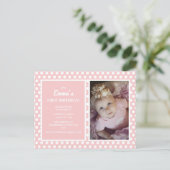 Pink White Polka Dot Girl Birthday Party Invite Briefkaart (Staand voorkant)