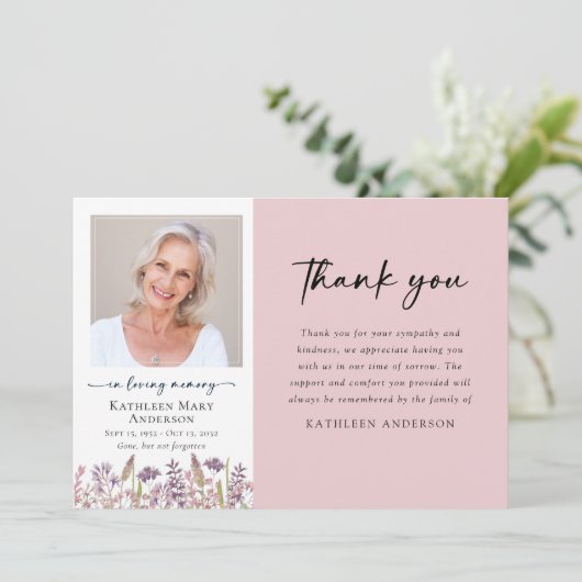 Pink Wildflower Sympathie Funeral Bedankkaart (Staand voorkant)