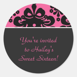 Pinkblack kopie, je bent uitgenodigd voor Hailey's Ronde Sticker