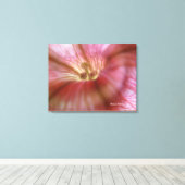 Pinkflower Canvas Afdruk (Insitu (Houten vloer))