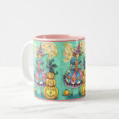 PINKPARTIJ WITCH IS HALLOEEN MAGIC, ZWARTE CAT TWEEKLEURIGE KOFFIEMOK (Voorkant links)