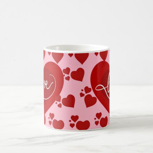 Pinky en rode harten met liefde woordontwerp voor  koffiemok (Center)