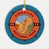 Pinnacles National Park Retro Compass Embleem Keramisch Ornament (Voorkant)