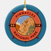Pinnacles National Park Retro Compass Embleem Keramisch Ornament (Achterkant)