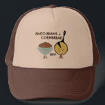 Pinto Beans en CornBrood Beste Vrienden voor altij Trucker Pet<br><div class="desc">Een pet met een afbeelding van een kom bonen en een gietijzeren kornbrood met gezichten.</div>