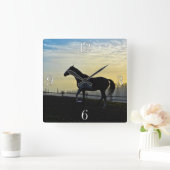 Pinto in Barnyard bij Sunrise Vierkante Klok (Huis)