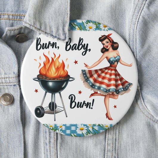 Pinup Lady Pinback Pins BBQ Grillen Ronde Button 6,0 Cm (In situ)