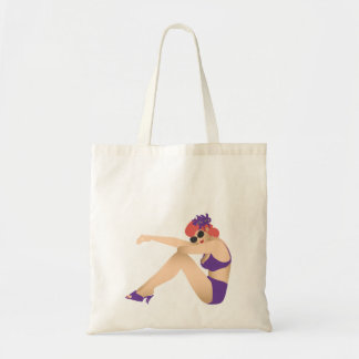 Pinup-meisje met paarse zwempak tote bag
