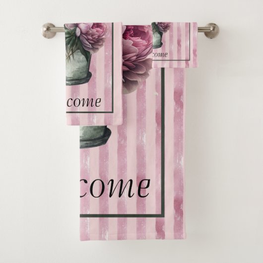 Pioenbloemen in aardewerk met gestreepte achtergro bad handdoek (Insitu)