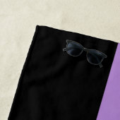 Pioenroze Bloem Monogram Paars Zwart Strandlaken (In situ)